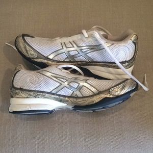 ASICS gel-harumi rubbing shoe